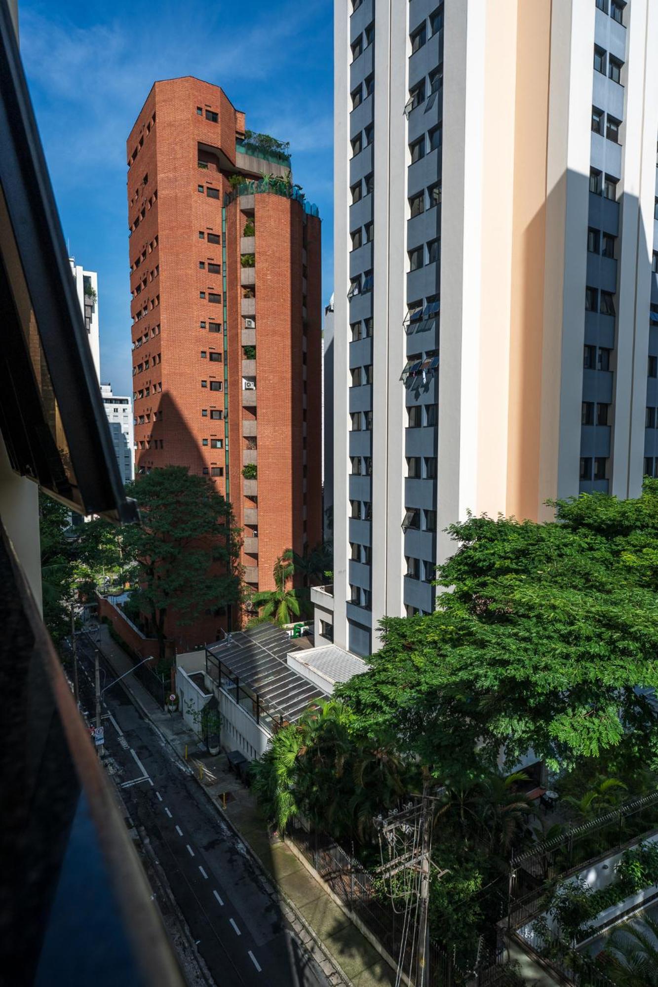 Aparthotel Flat Aconchegante Nos Jardins Com Piscina & Estacionamento Inclusos *